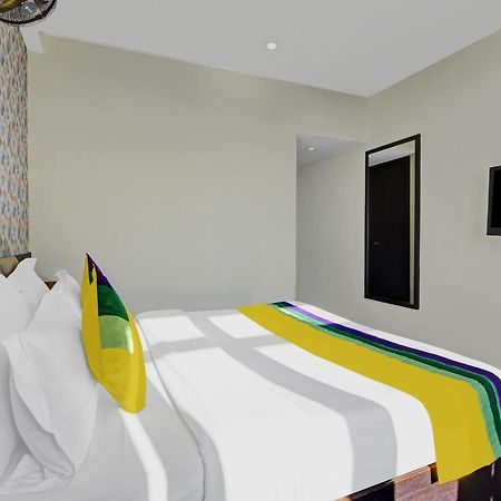 Itsy Hotels Crystal Palace With Valley View Shimla Buitenkant foto