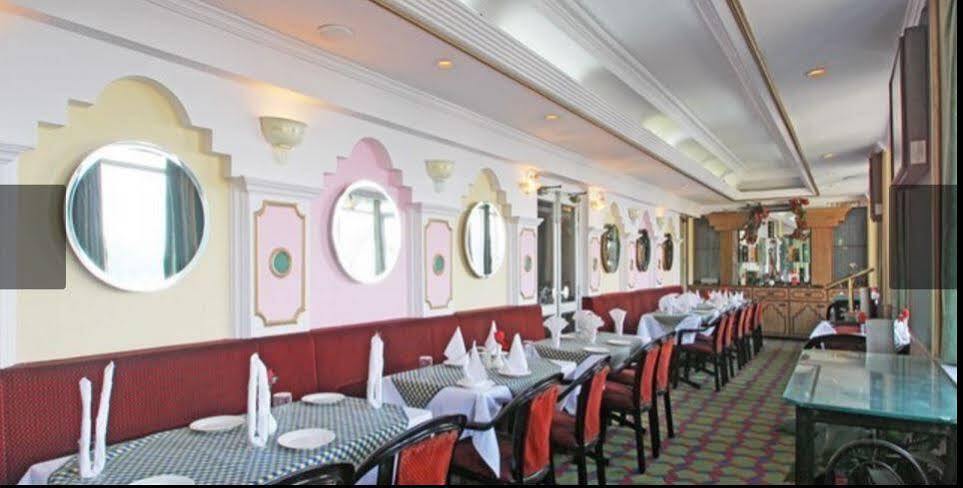 Itsy Hotels Crystal Palace With Valley View Shimla Buitenkant foto